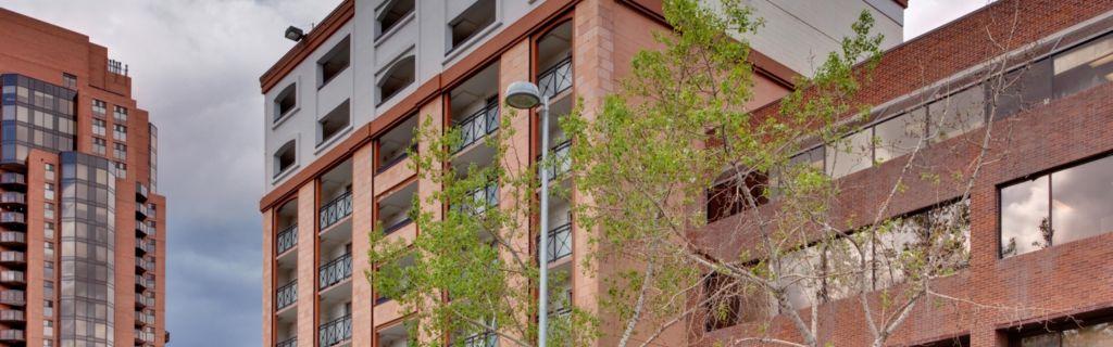 Holiday Inn Express And Suites Calgary, An Ihg Hotel Exterior photo