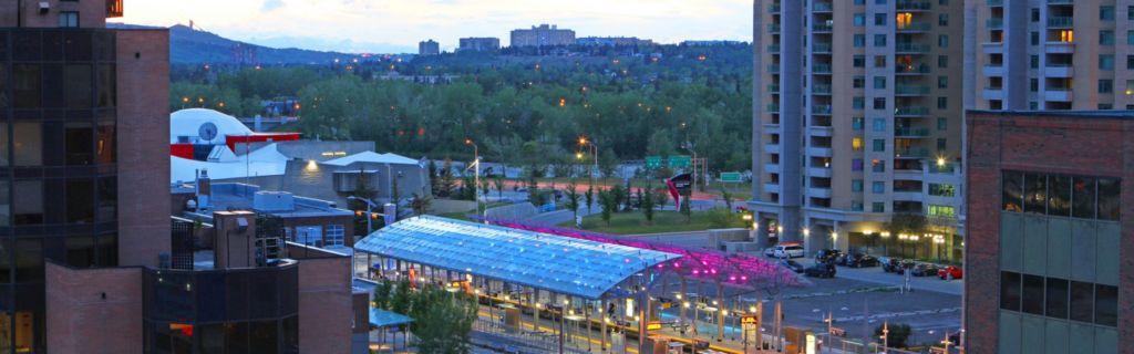 Holiday Inn Express And Suites Calgary, An Ihg Hotel Exterior photo